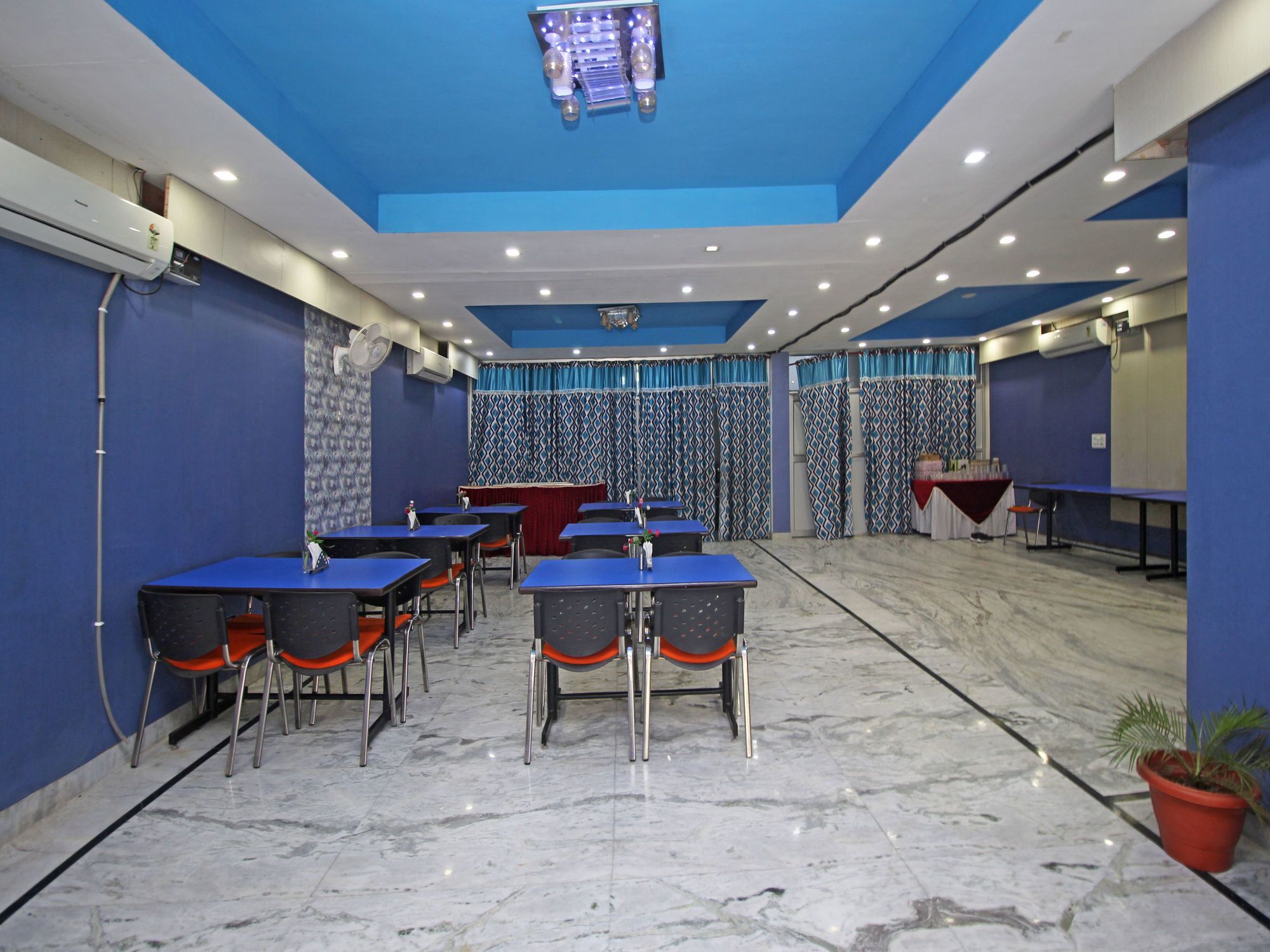 Oyo 576 Hotel Shree Kanta Residency คูร์เคาน์ ภายนอก รูปภาพ