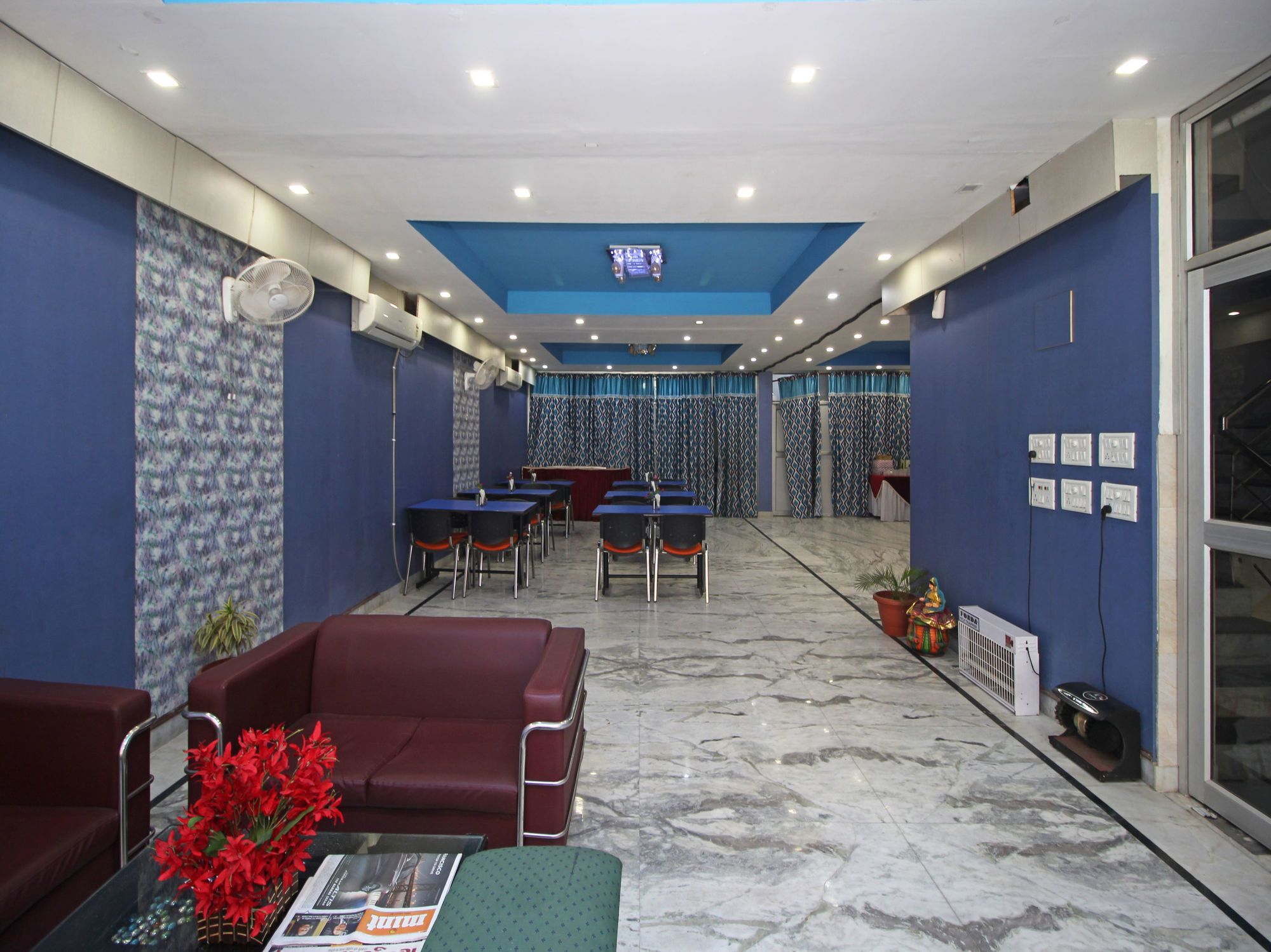 Oyo 576 Hotel Shree Kanta Residency คูร์เคาน์ ภายนอก รูปภาพ