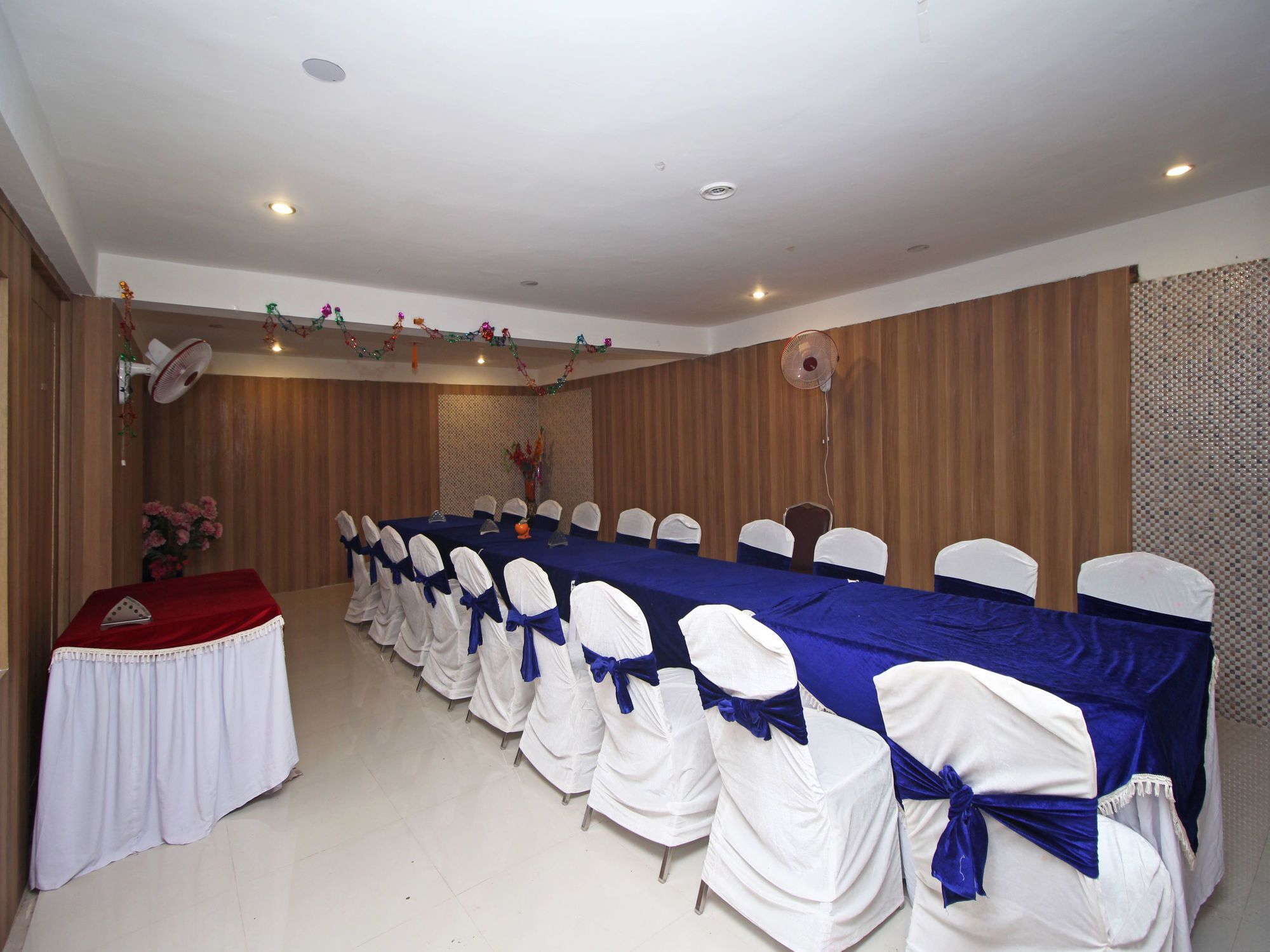 Oyo 576 Hotel Shree Kanta Residency คูร์เคาน์ ภายนอก รูปภาพ